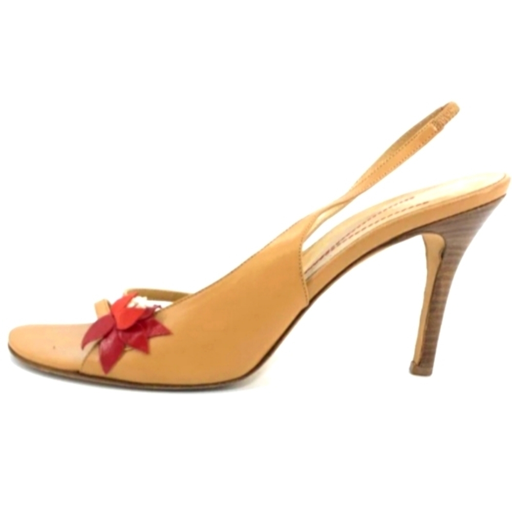 KATE SPADE Elegant Tan Slingback Heels with Red Accent